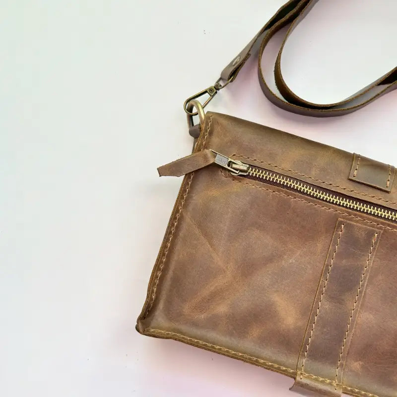 Leather Cross Bag Pullup Brown for Women.