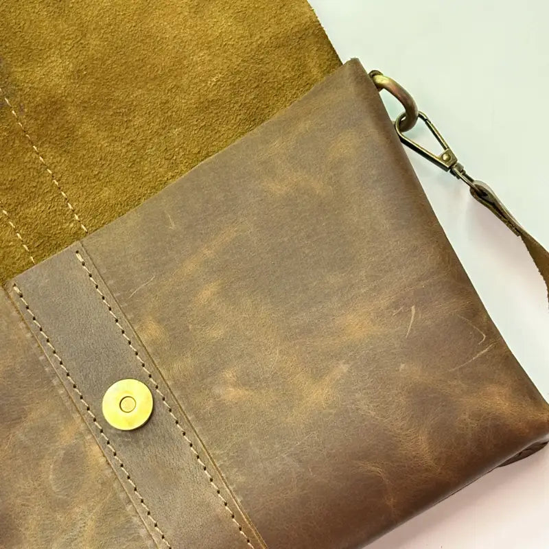 Leather Cross Bag Pullup Brown for Women.