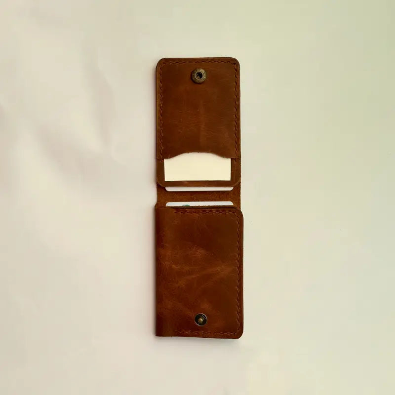 Trifold Leather Card Holder Reddish Brown.